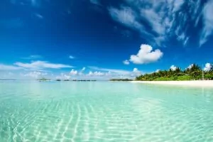 Séjourner aux Maldives : les meilleurs hôtels sur pilotis pour des vacances inoubliables