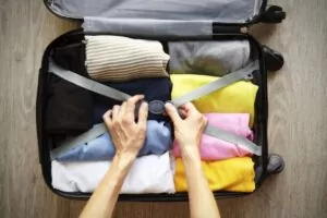 Comment faire sa valise sans froisser les vêtements ?